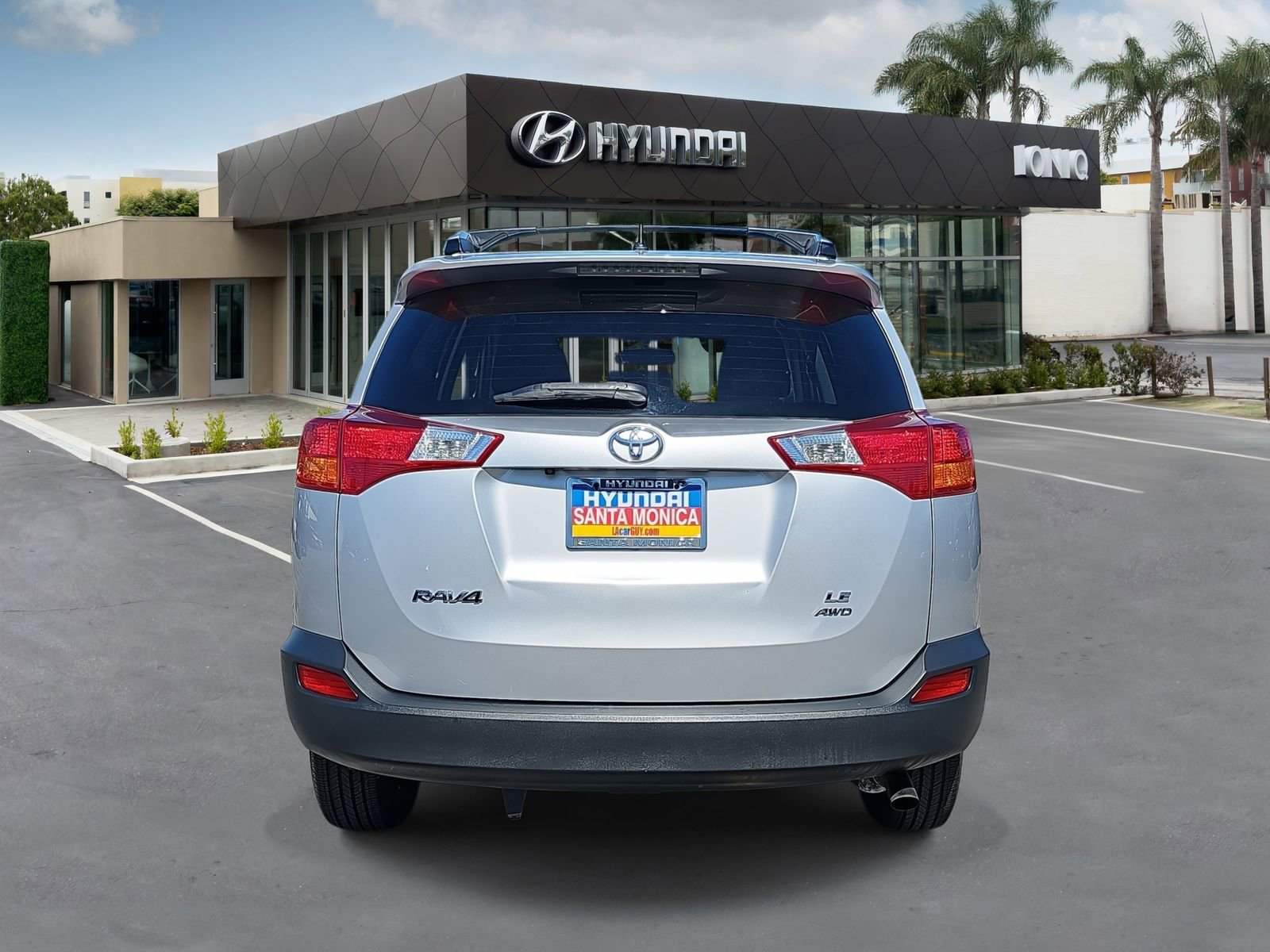 Used 2015 Toyota RAV4 LE image 4