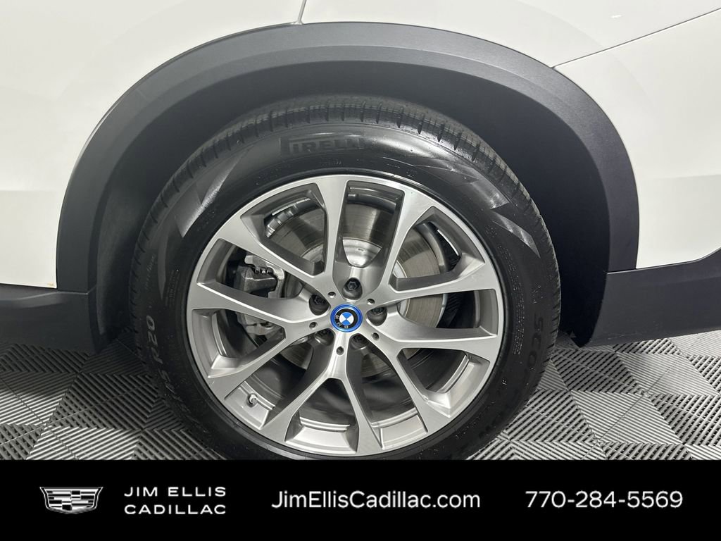Used 2025 BMW X5 xDrive50e image 17