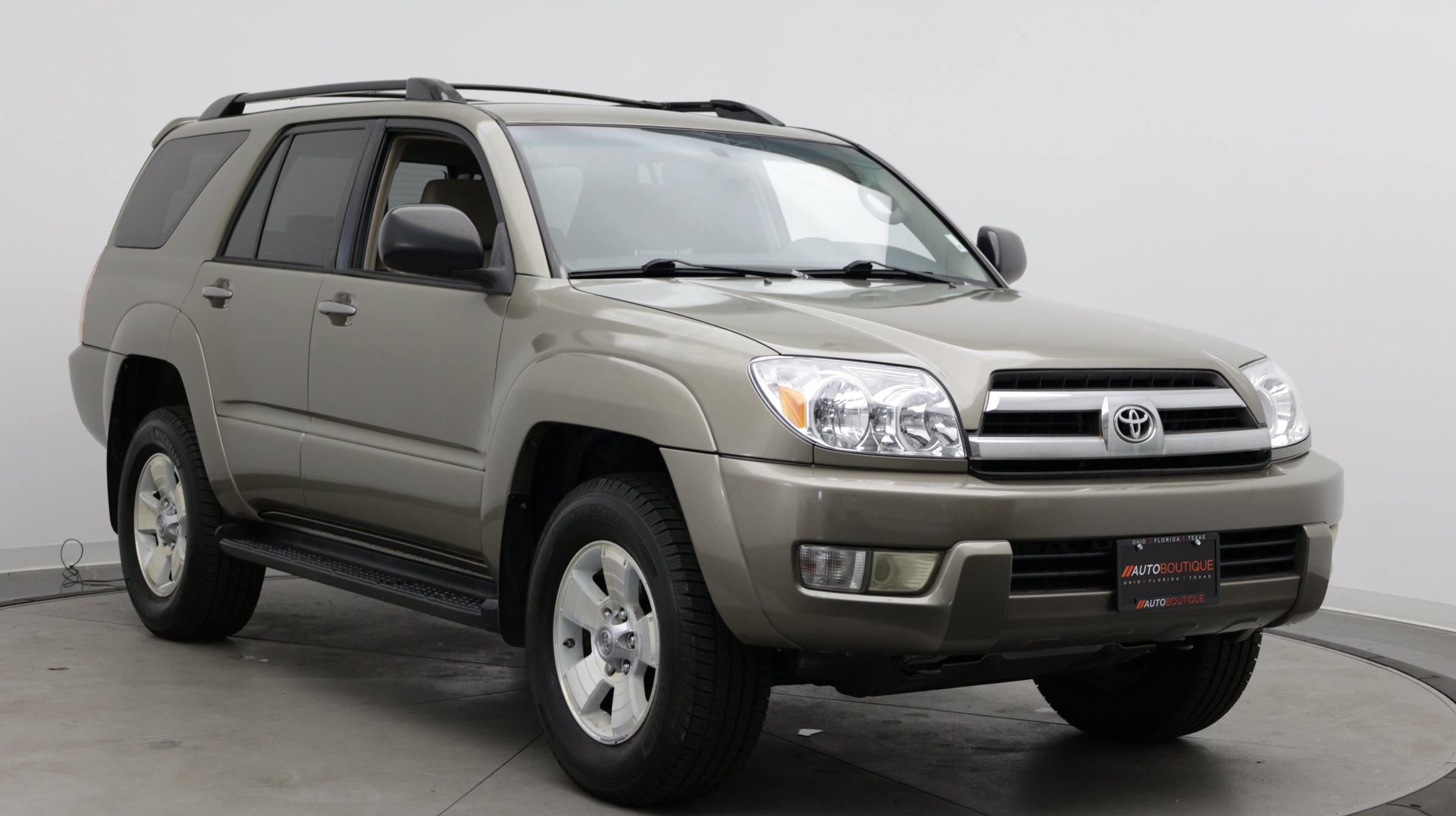 Used 2005 Toyota 4Runner SR5 RWD image 3