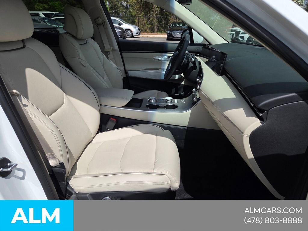 Used 2026 Genesis GV70 2.5T Advanced image 17