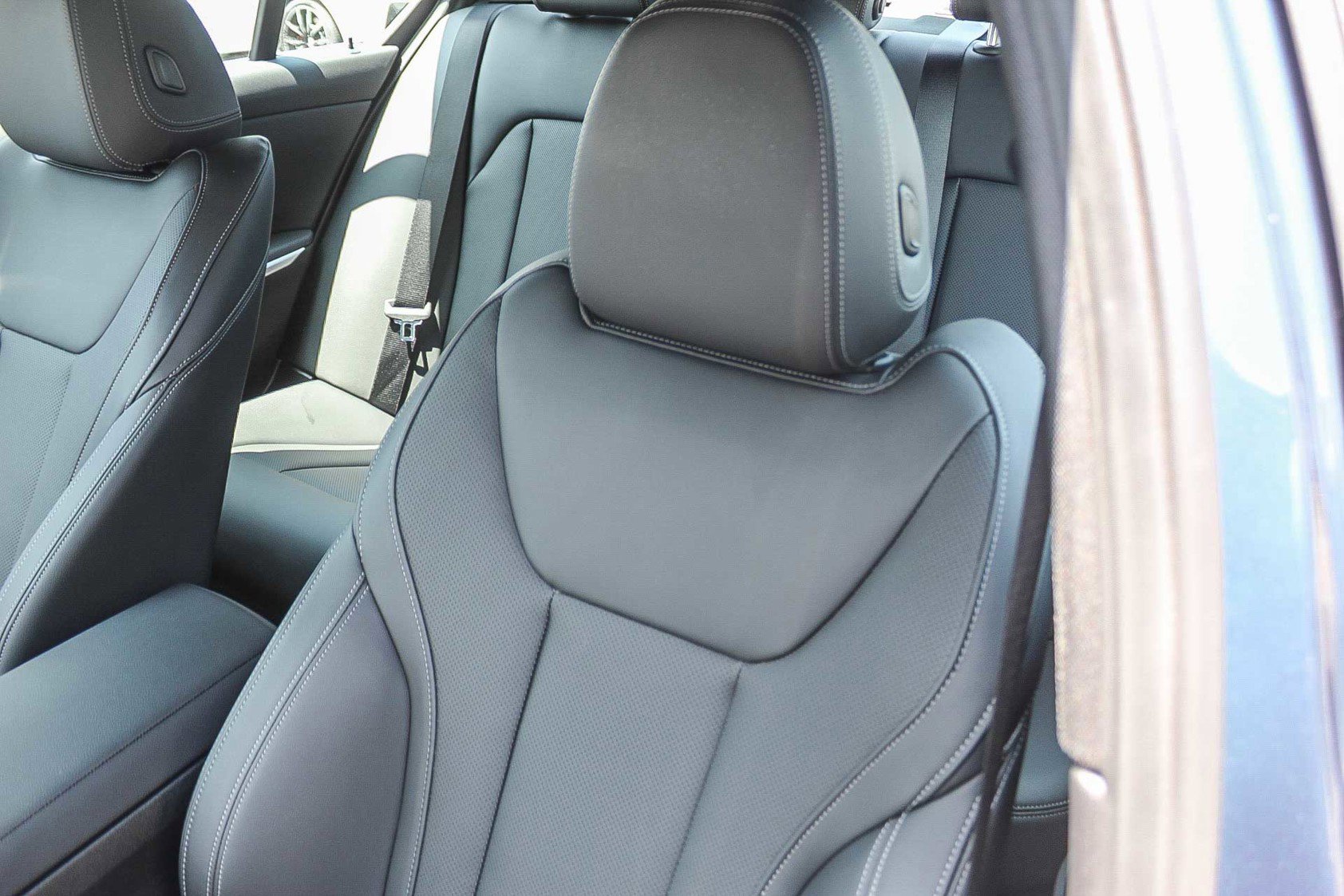 Used 2025 BMW 330i Sedan image 22