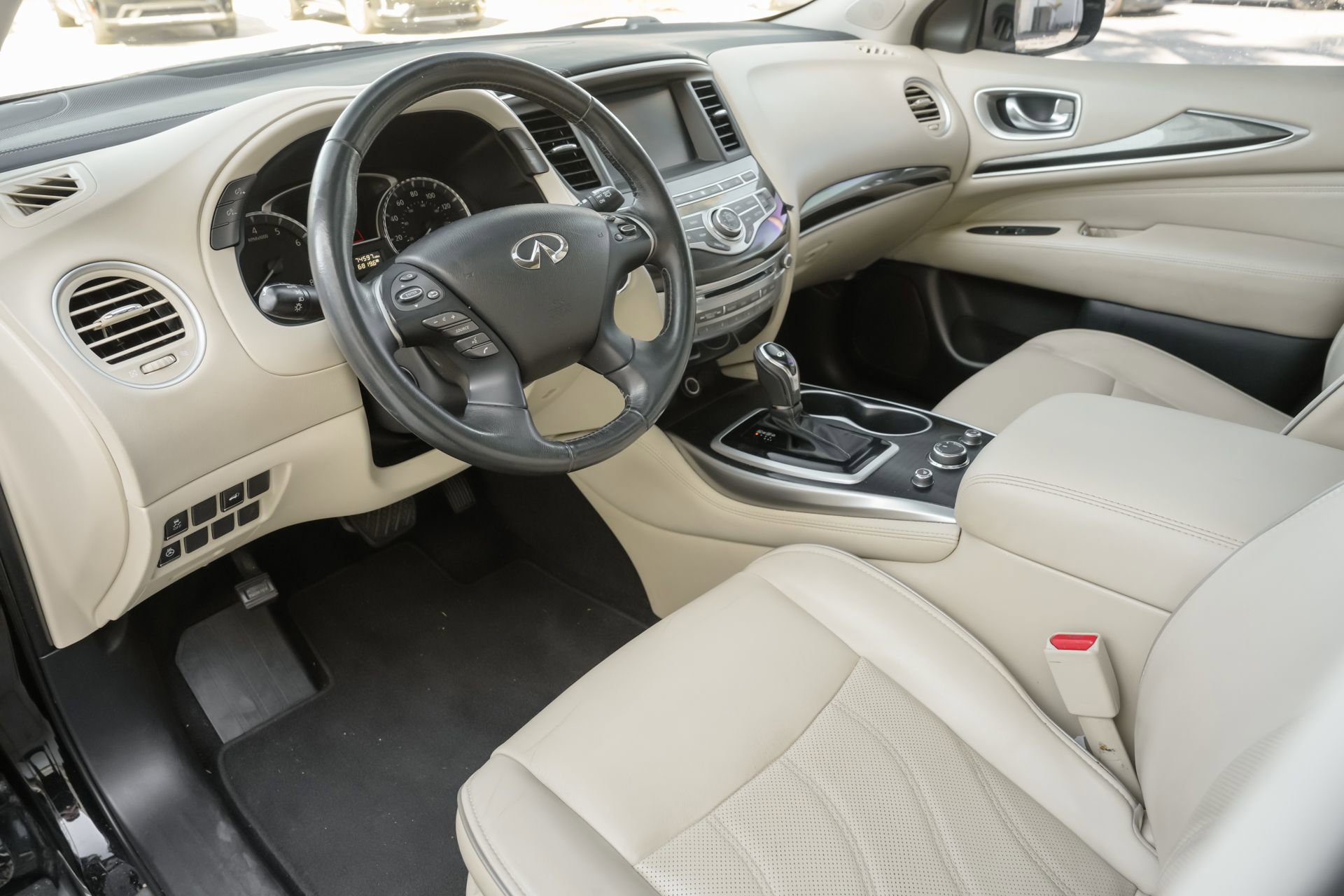 Certified 2018 INFINITI QX60 FWD w/ Premium Plus Package image 16