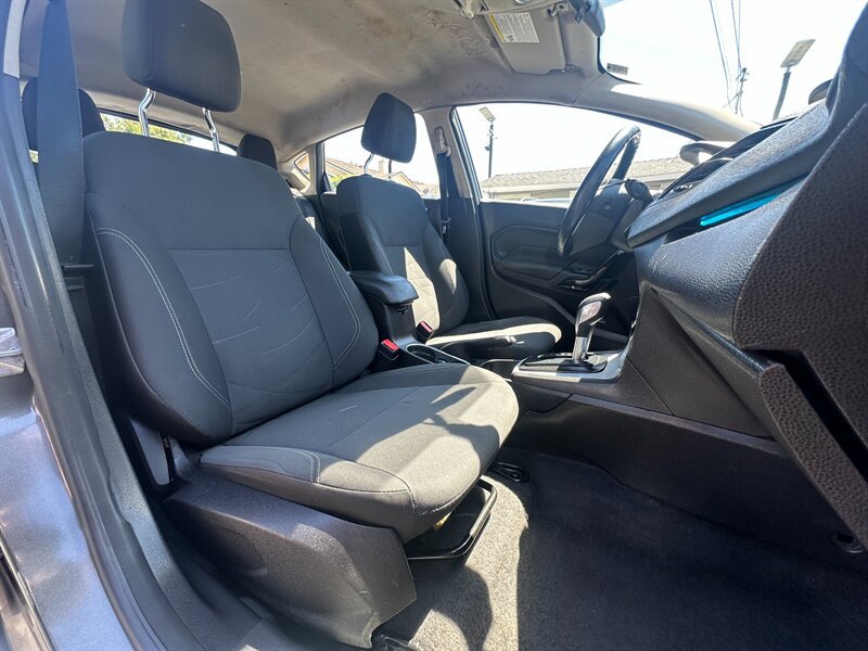 Used 2016 Ford Fiesta SE FWD image 12