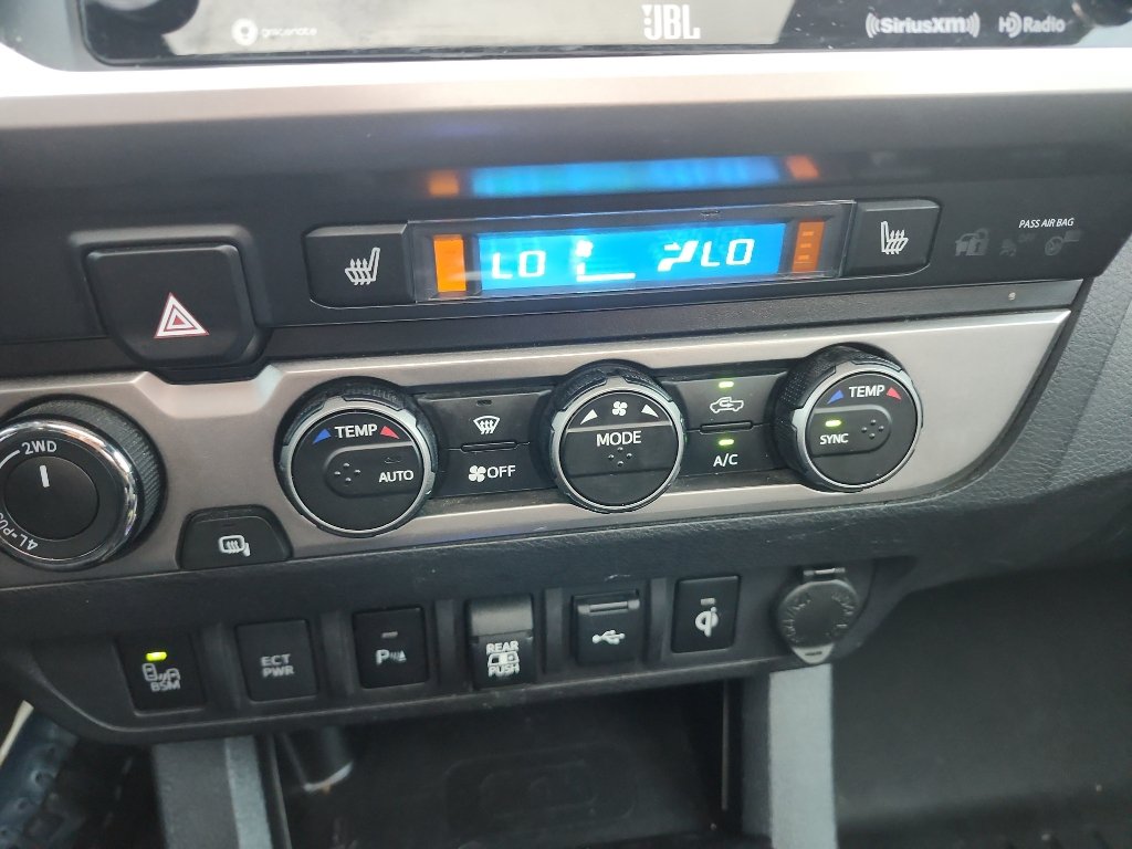 Used 2022 Toyota Tacoma Limited AWD/4WD image 28