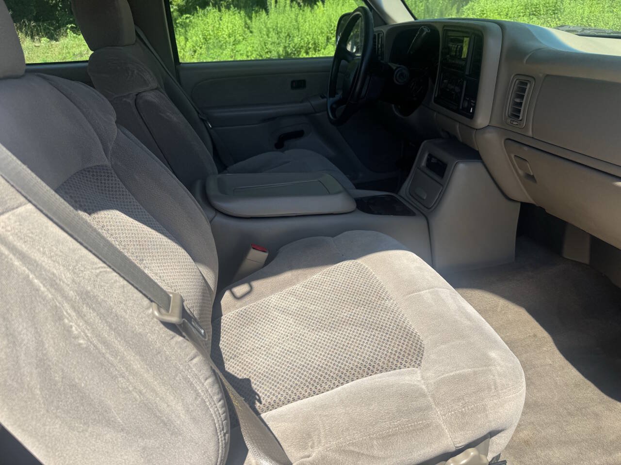 Used 2002 Chevrolet Silverado 2500 LS w/ Snow Plow Prep Pkg AWD/4WD image 14