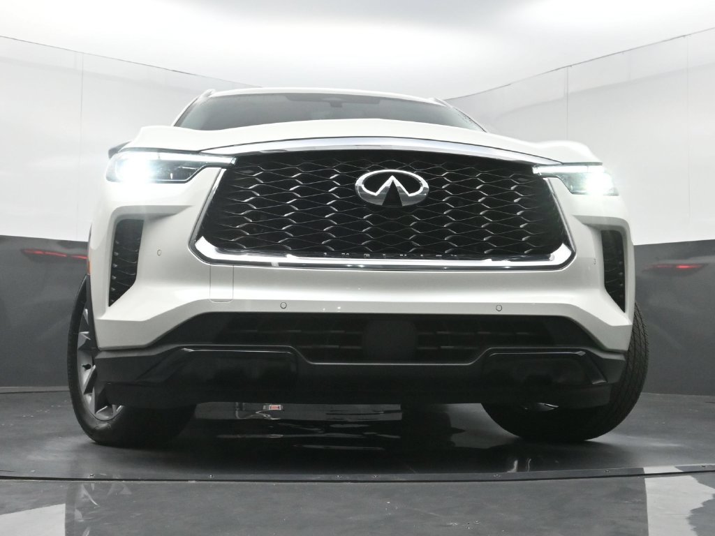 Used 2023 INFINITI QX60 Luxe w/ Performance Audio Package FWD image 30