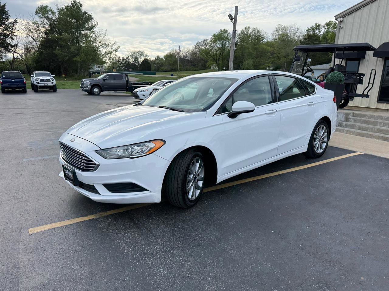 Used 2017 Ford Fusion SE image 7