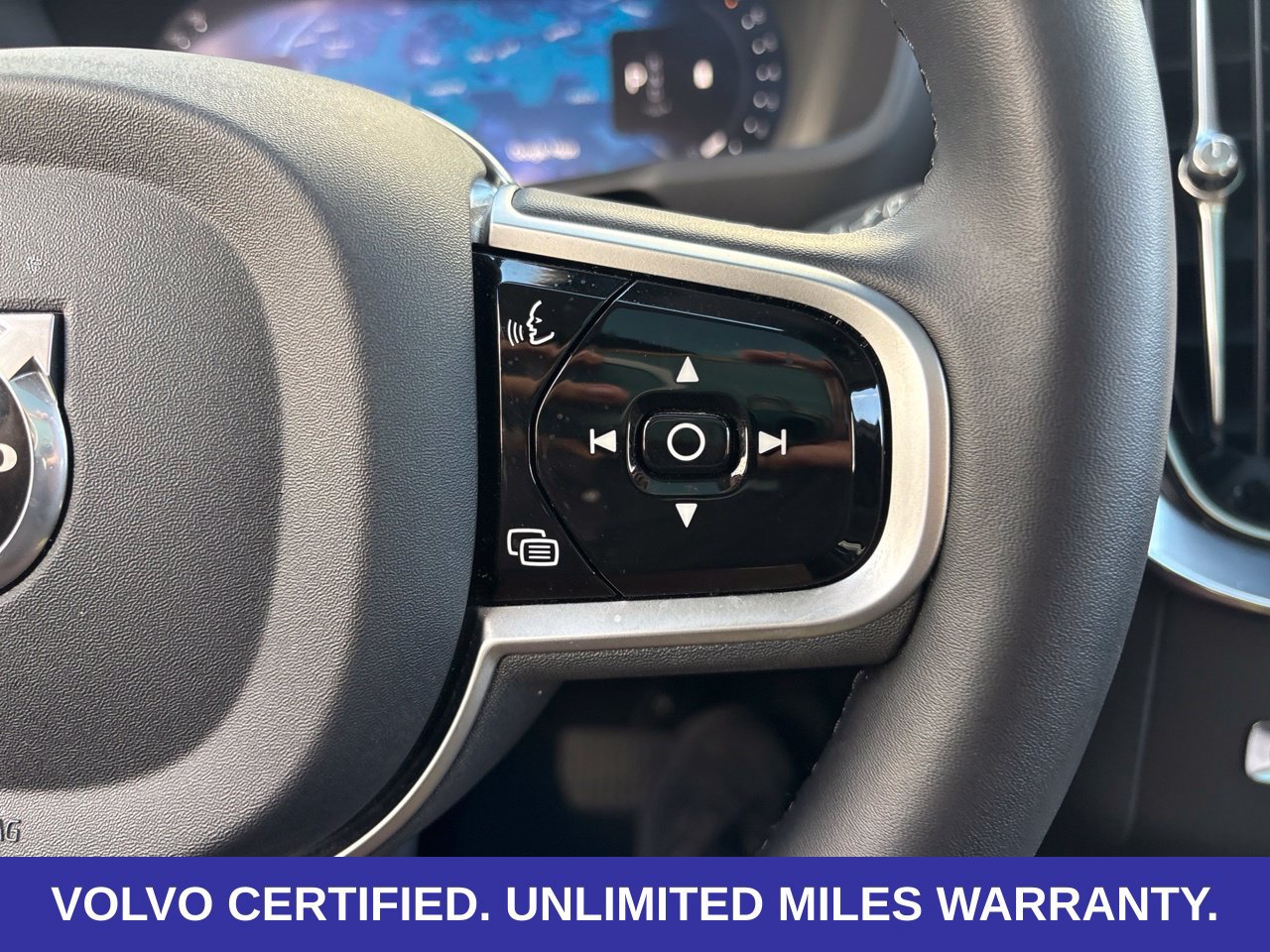 Certified 2026 Volvo XC90 B6 Plus AWD/4WD image 23