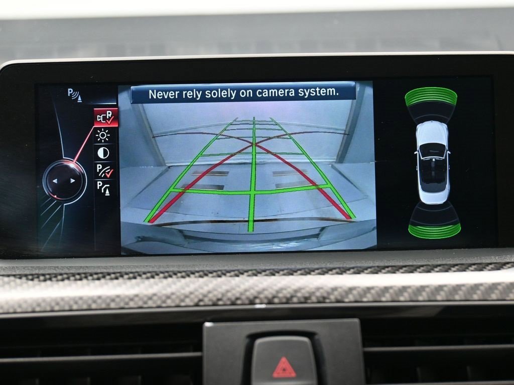 Used 2015 BMW M4 Convertible image 21