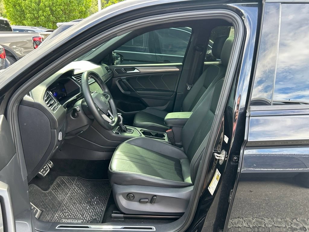 Certified 2023 Volkswagen Tiguan SE R-Line FWD image 15