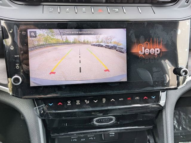 New 2026 Jeep Grand Cherokee L Limited w/ Limited Altitude Package AWD/4WD image 26