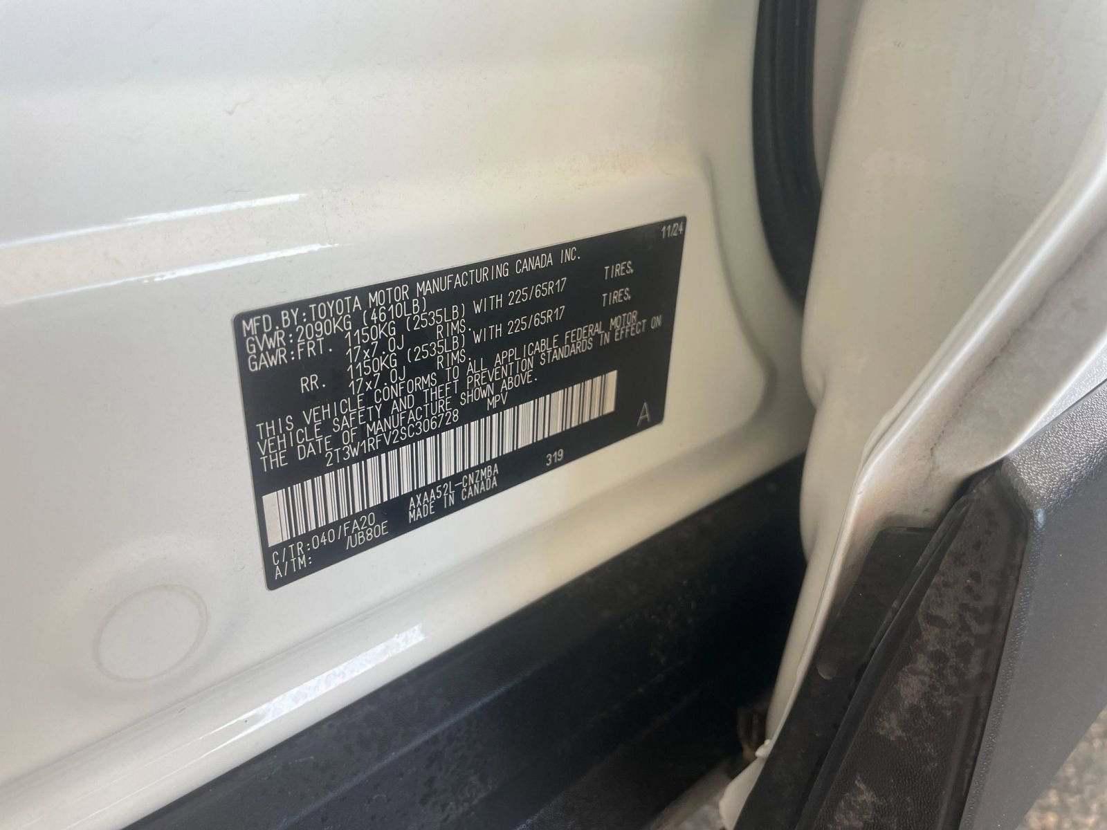 Used 2025 Toyota RAV4 XLE image 29