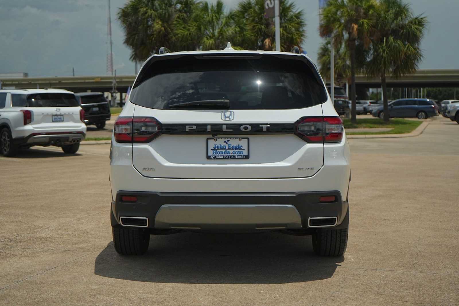 Used 2026 Honda Pilot Elite image 5