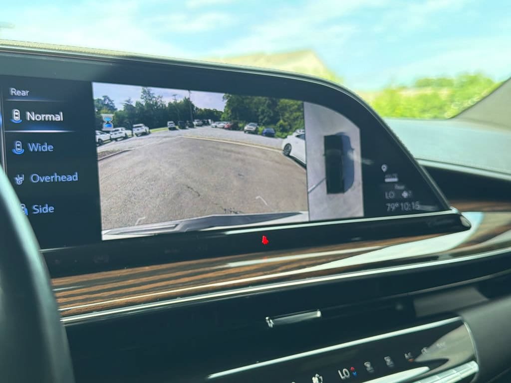 Certified 2023 Cadillac Escalade Premium Luxury AWD/4WD image 8