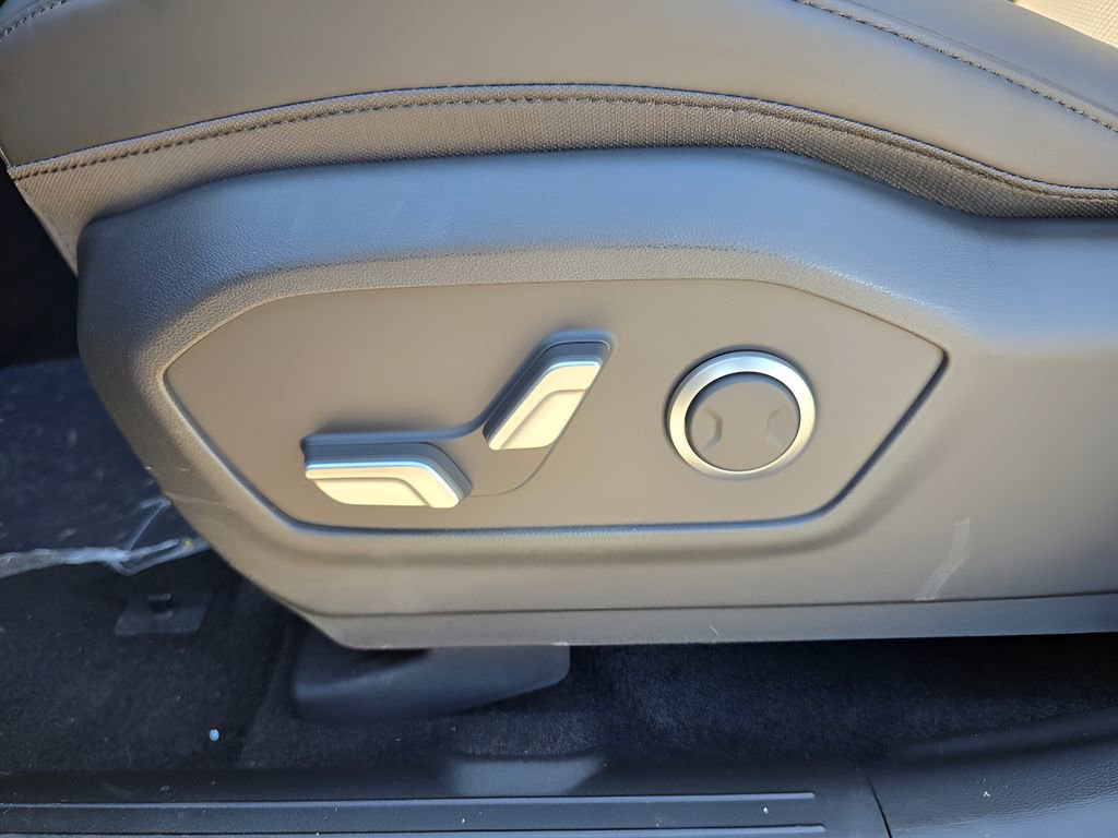 New 2026 Hyundai Santa Fe SEL image 16