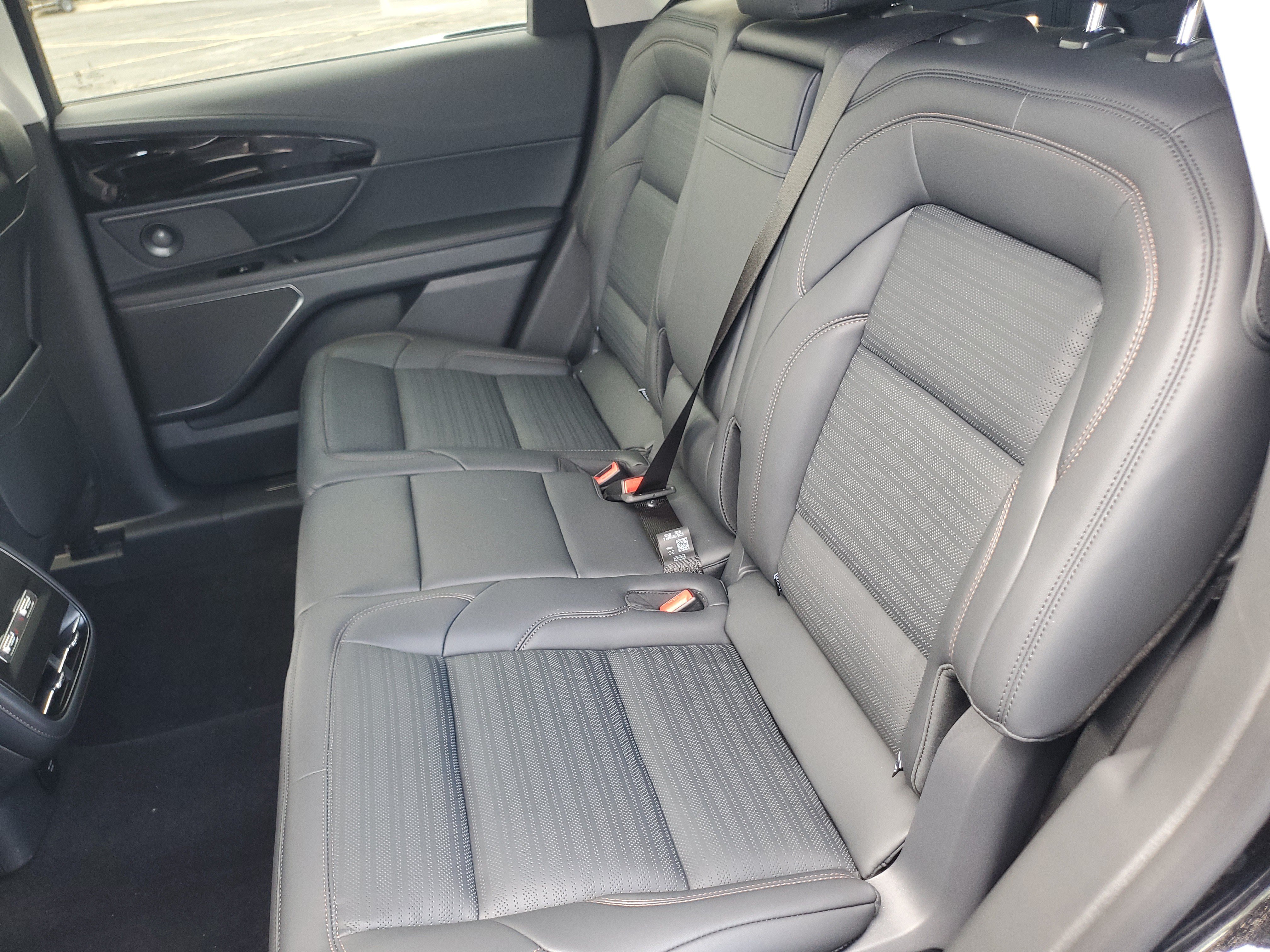 New 2026 Lincoln Nautilus Reserve w/ Jet Appearance Package AWD/4WD image 31