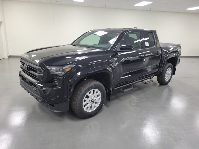 New 2026 Toyota Tacoma SR5 image 2