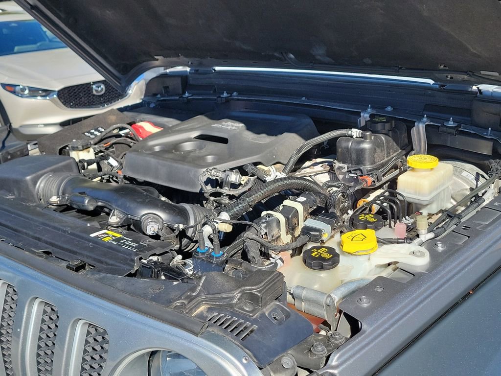 Used 2019 Jeep Wrangler Unlimited Sahara image 12