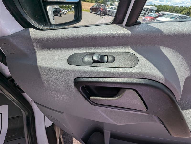 Used 2014 Freightliner Sprinter 3500 image 30