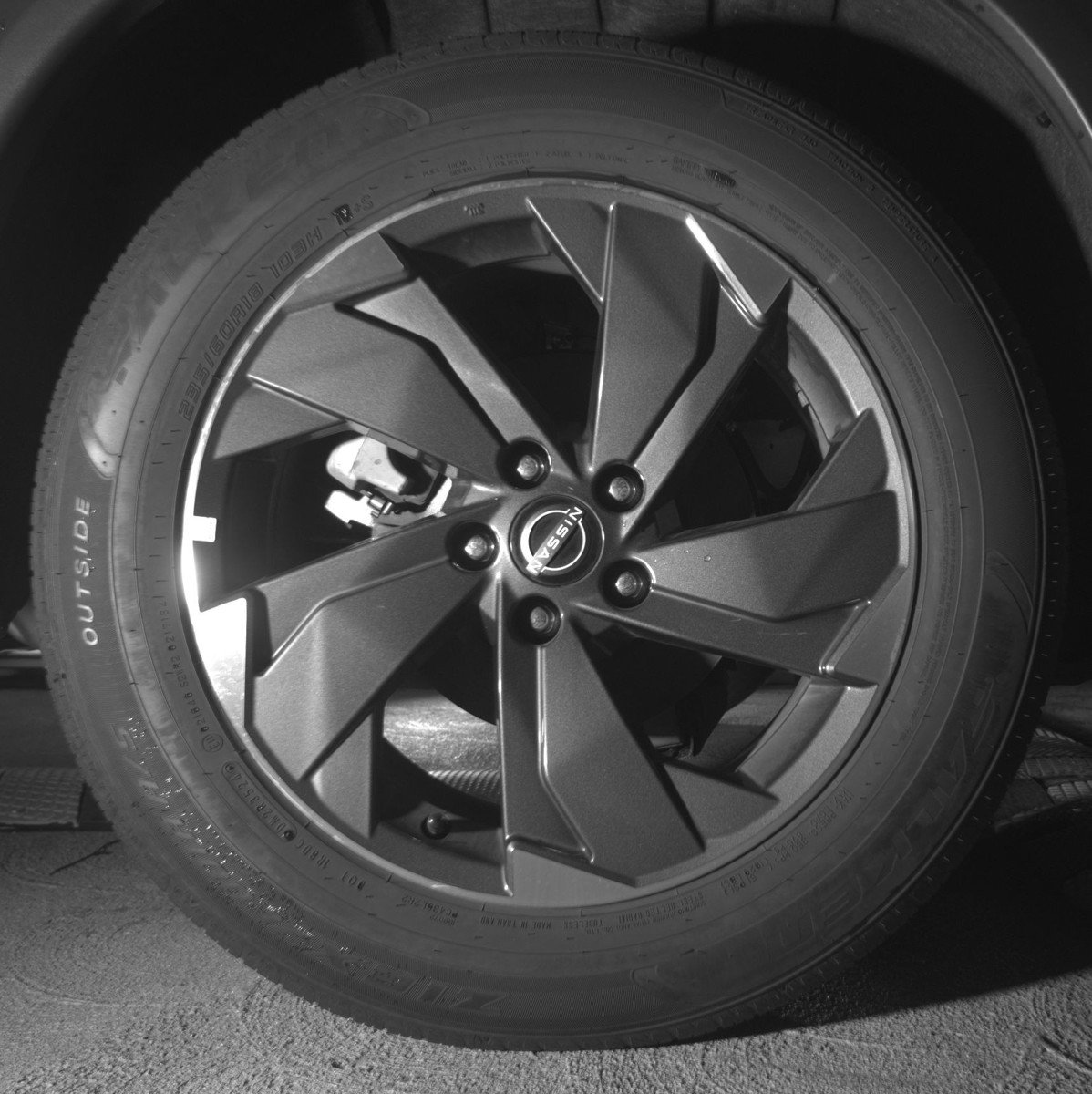 Used 2025 Nissan Rogue SV image 15