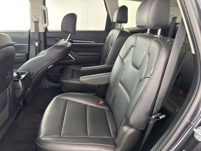 Certified 2025 Kia Telluride S image 27
