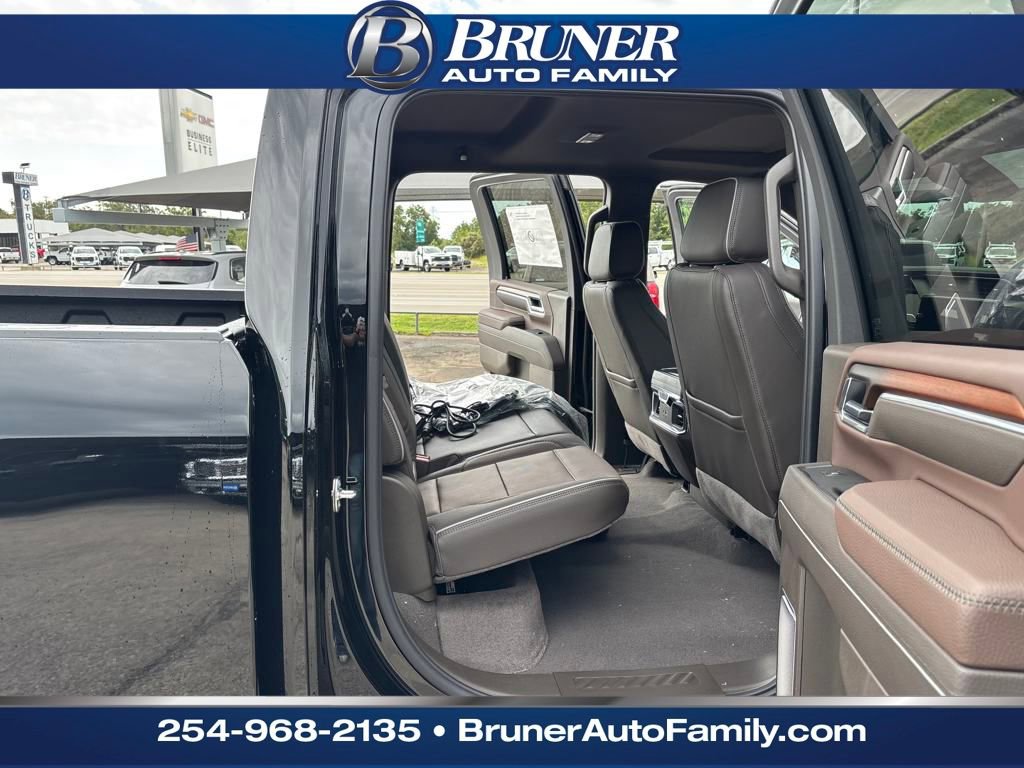 New 2025 GMC Sierra 2500 Denali w/ Denali Reserve Package image 18