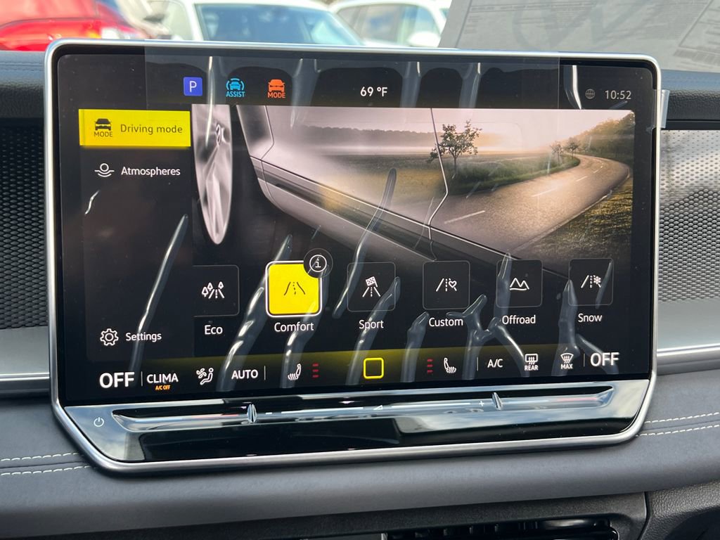 New 2026 Volkswagen Tiguan SE image 22