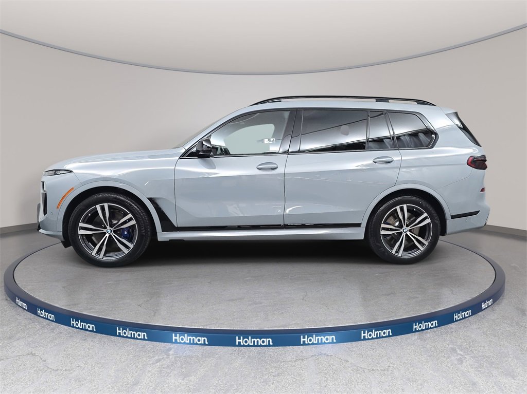 Used 2025 BMW X7 M60i w/ Executive Package image 9