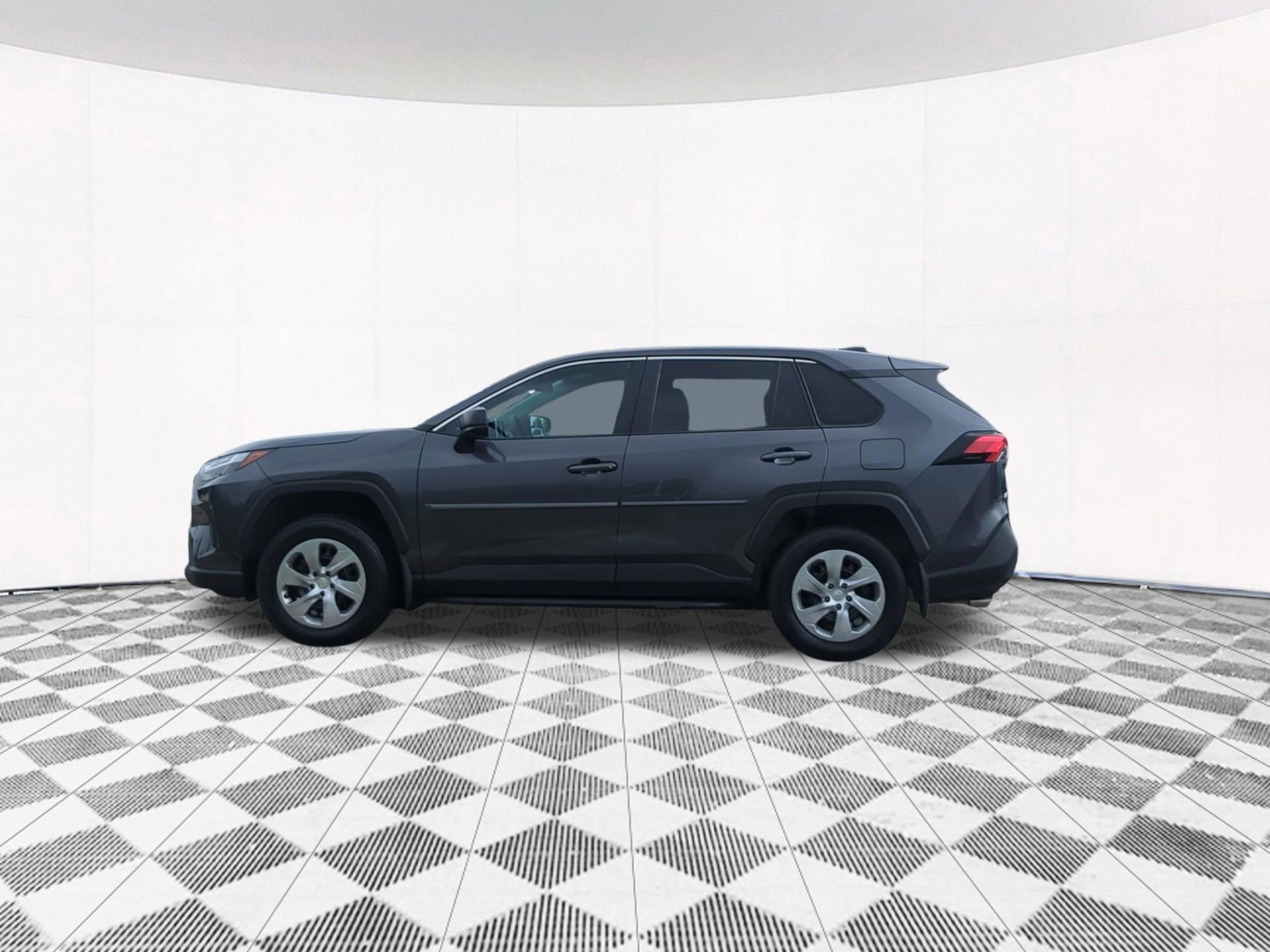 Used 2023 Toyota RAV4 LE AWD/4WD image 7
