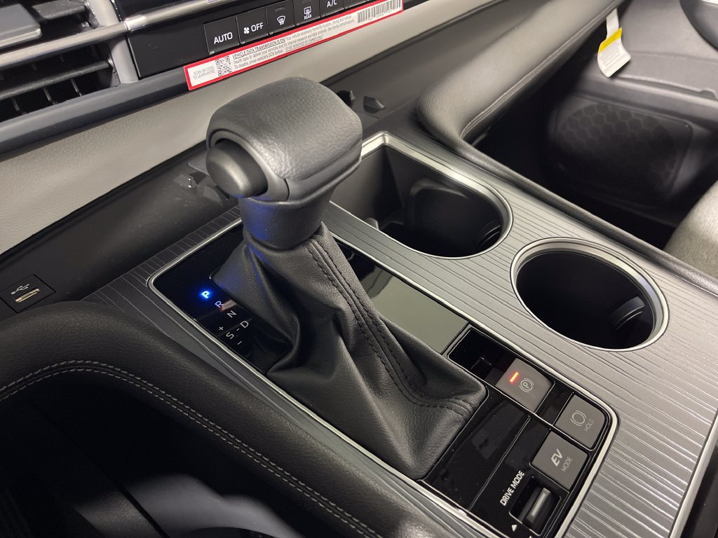 New 2026 Toyota Sienna LE FWD image 22