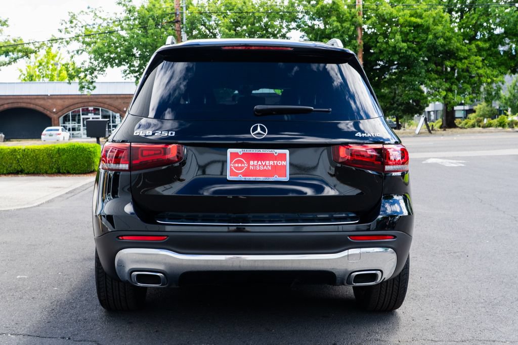 Used 2023 Mercedes-Benz GLB 250 4MATIC image 5