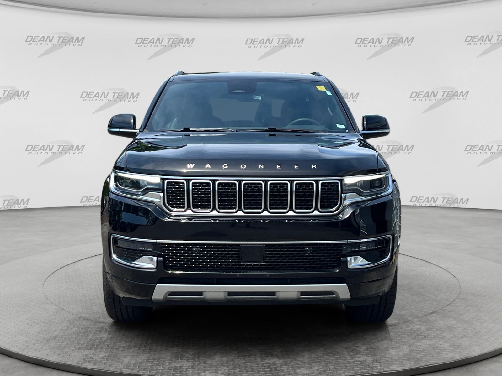 Used 2024 Jeep Wagoneer Series II AWD/4WD image 2
