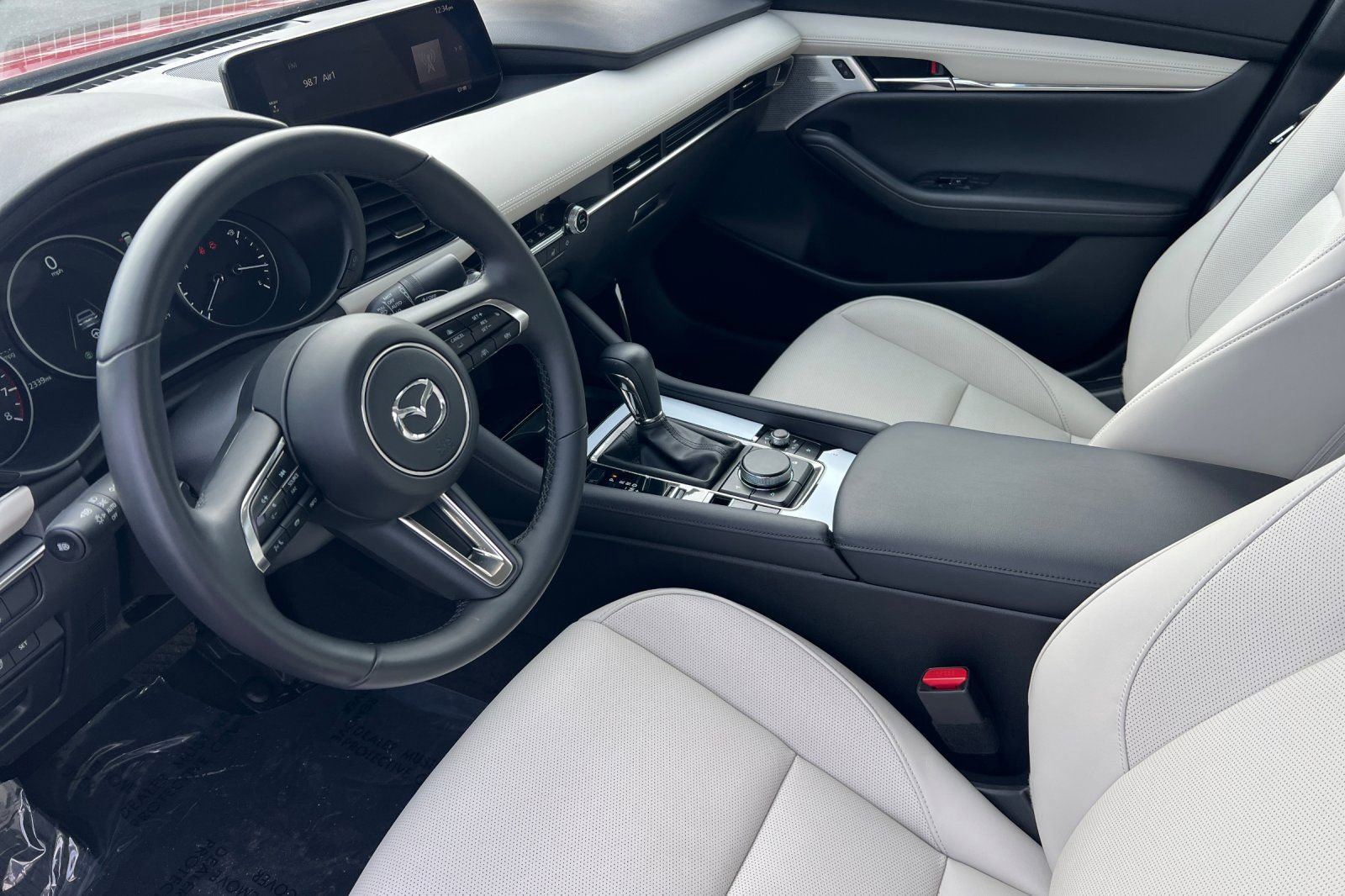 Certified 2025 MAZDA MAZDA3 2.5 Turbo Sedan w/Premium Plus image 8