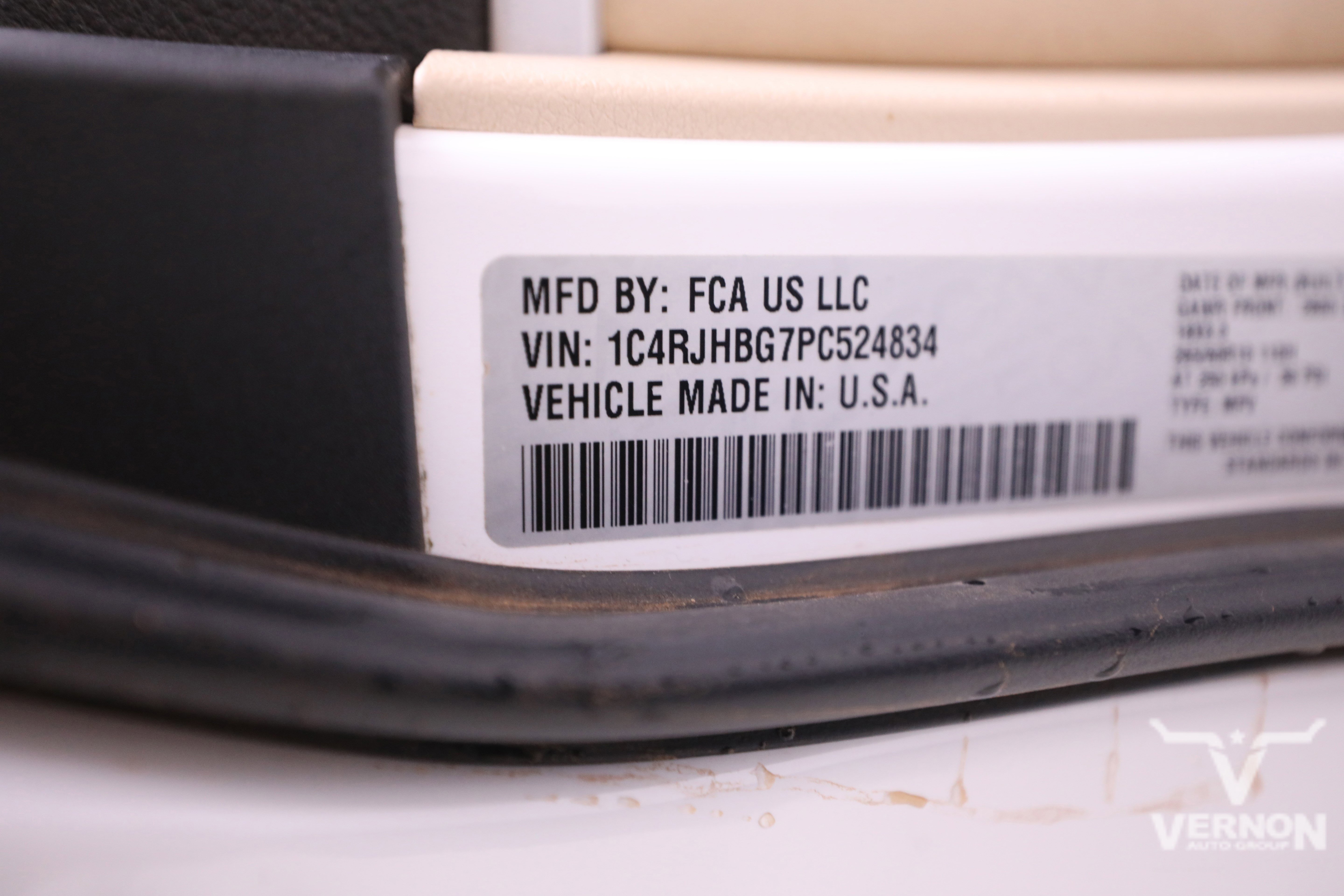 Used 2023 Jeep Grand Cherokee Limited w/ Luxury Tech Group II image 14