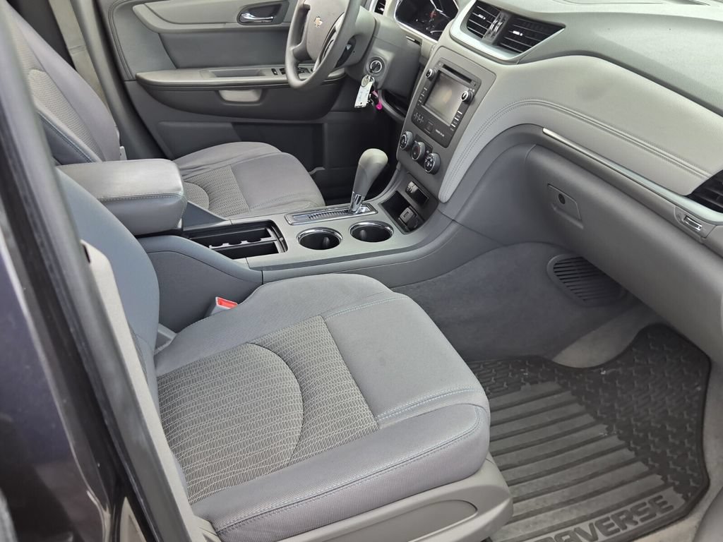 Used 2015 Chevrolet Traverse LS FWD image 17