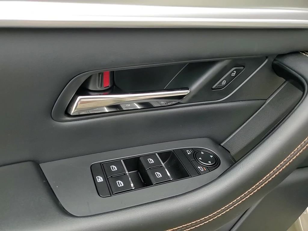 Certified 2025 MAZDA CX-70 Plug-In Hybrid w/ Premium Pkg image 13