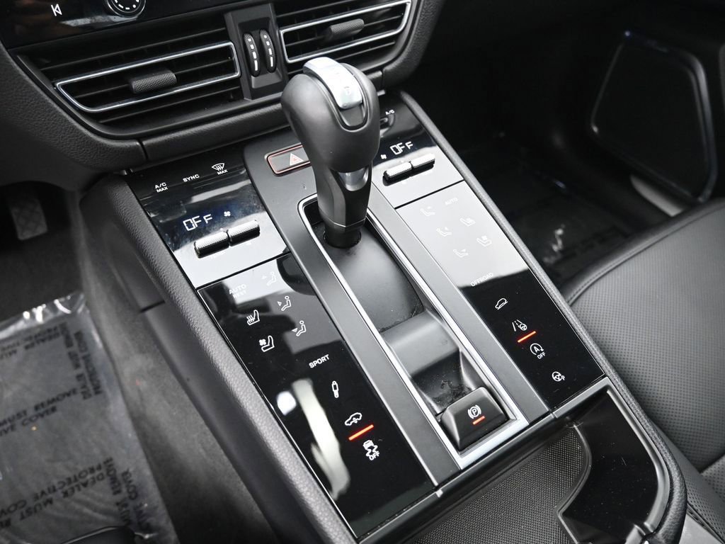 Certified 2026 Porsche Macan S AWD/4WD image 23