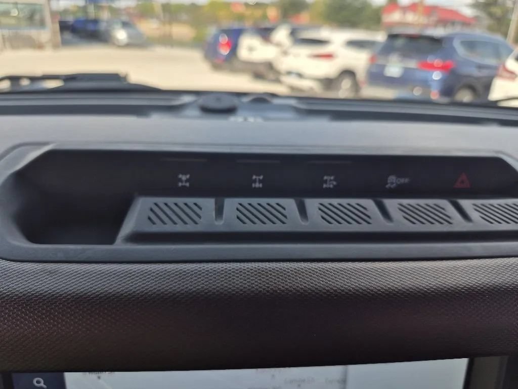 Used 2022 Ford Bronco Outer Banks w/ Sasquatch Package AWD/4WD image 32