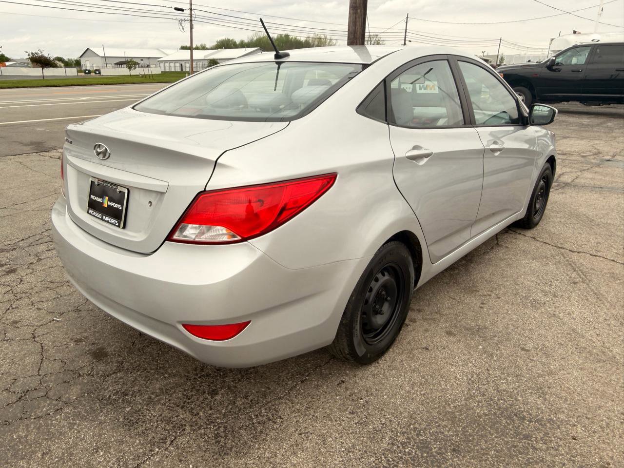 Used 2016 Hyundai Accent SE FWD image 7