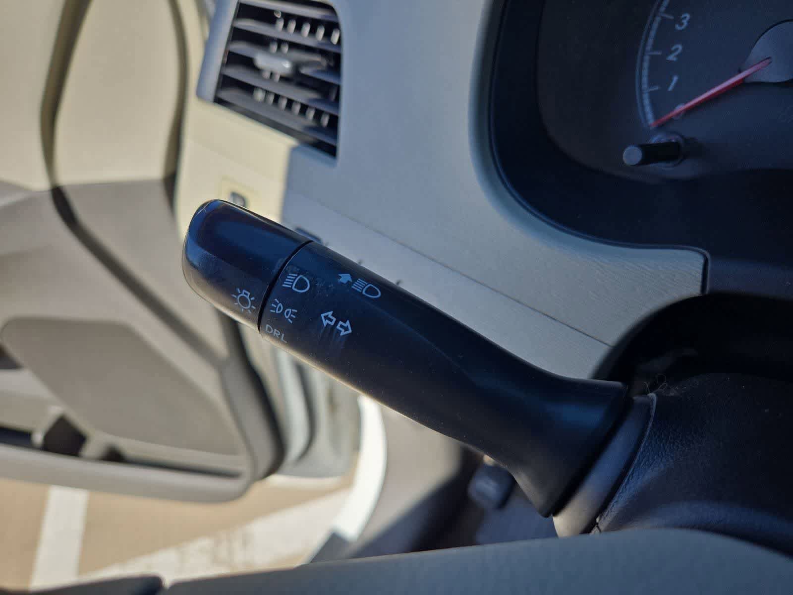 Used 2014 Toyota Sienna L image 22