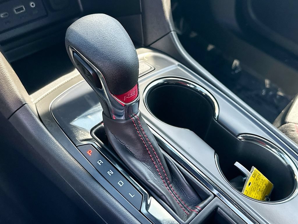 Used 2023 Chevrolet Equinox RS FWD image 16