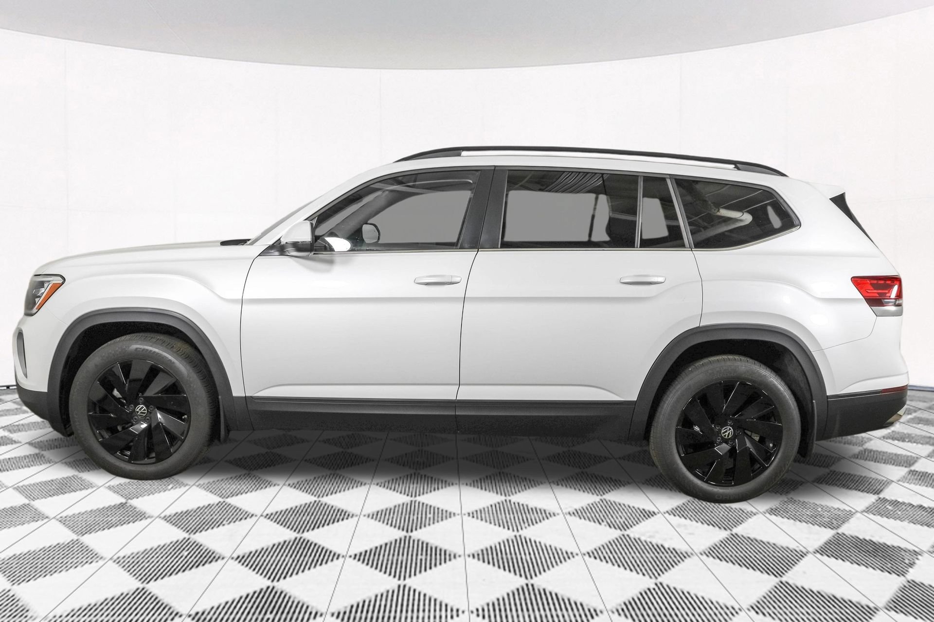 Used 2026 Volkswagen Atlas SE w/ Panoramic Sunroof Package AWD/4WD image 19
