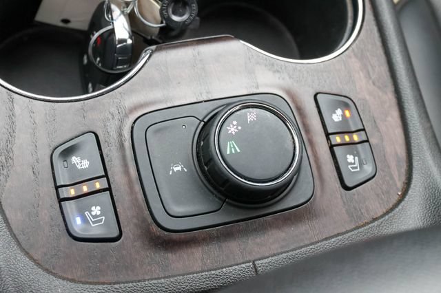 Used 2023 GMC Acadia Denali w/ Denali Technology Package FWD image 24