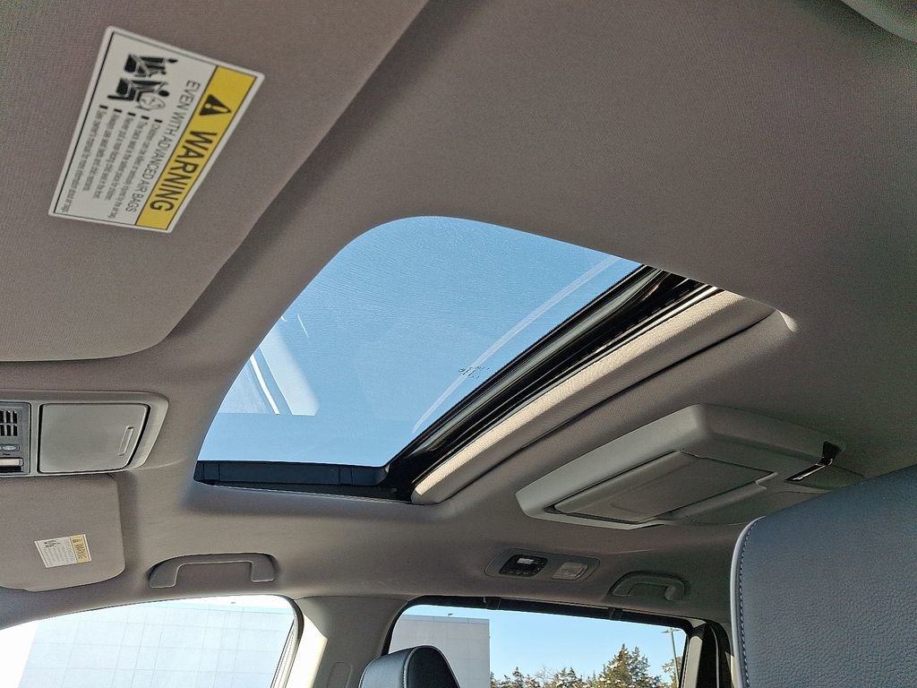 Used 2023 Honda Odyssey Elite image 14