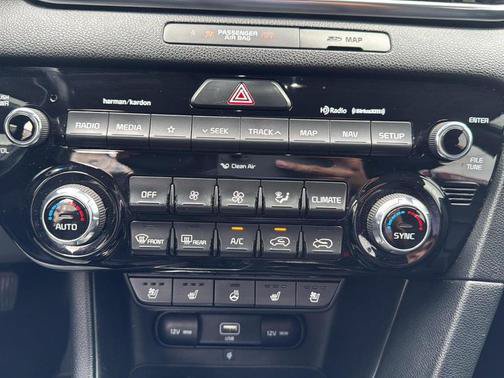 Used 2022 Kia Sportage EX w/ EX Technology Package AWD/4WD image 16