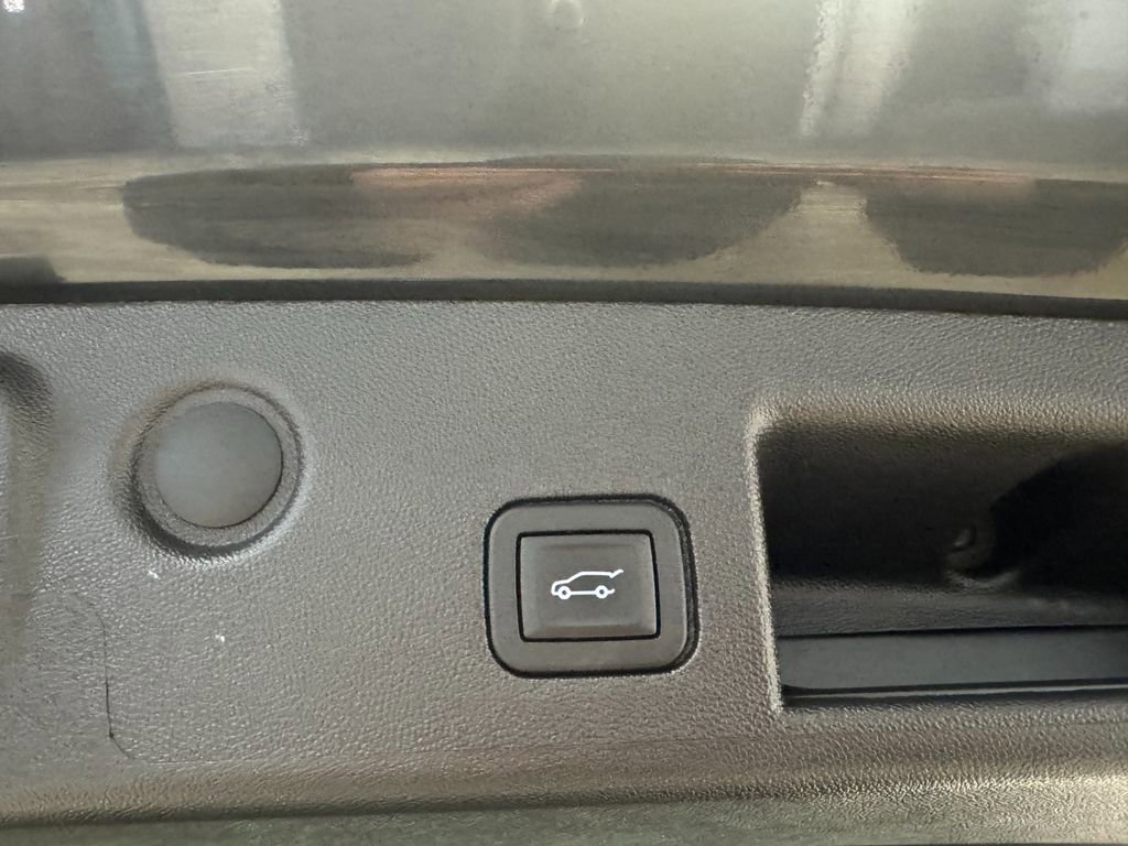 Certified 2024 Chevrolet Equinox RS image 24