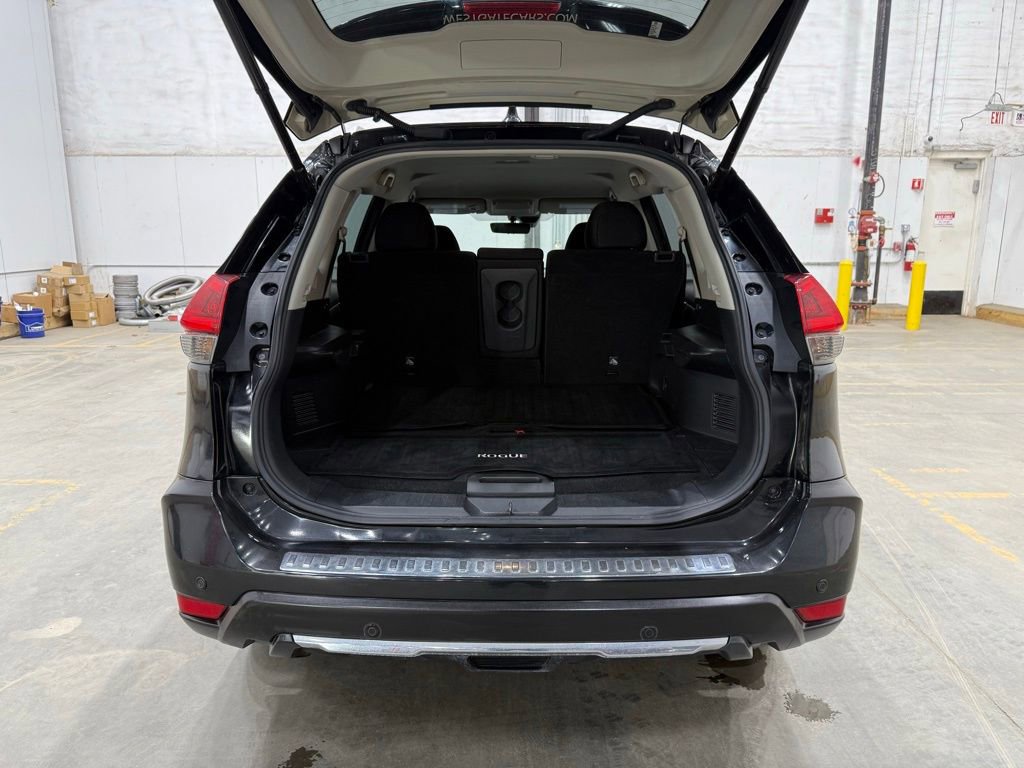 Used 2019 Nissan Rogue SV image 24