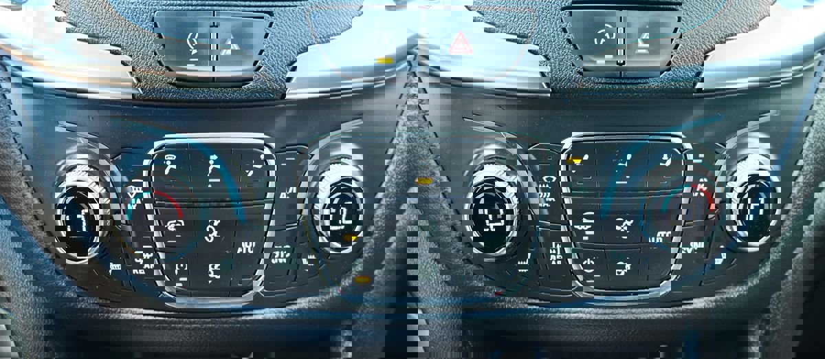 Used 2024 Chevrolet Equinox LT image 50