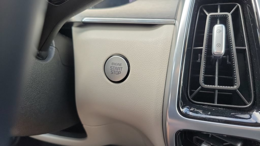 Used 2022 Kia Sorento SX w/ Panoramic Sunroof Package AWD/4WD image 27