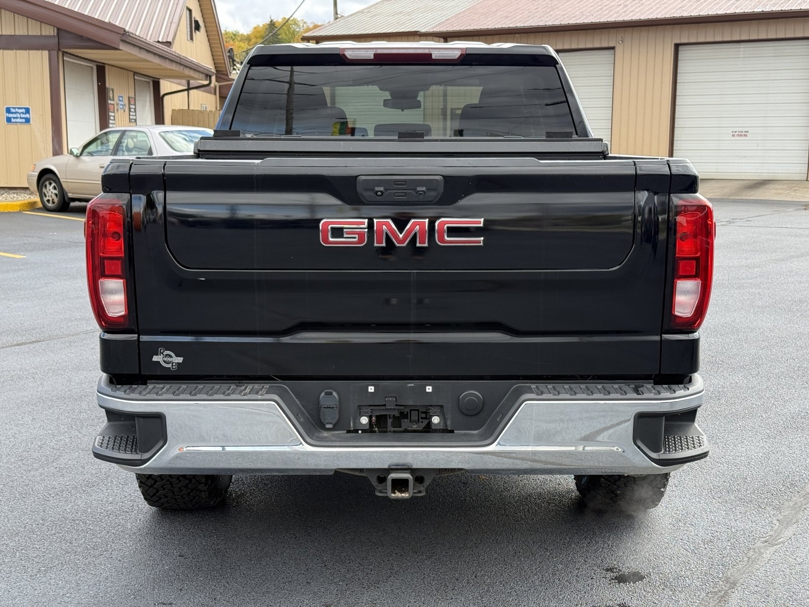 Used 2022 GMC Sierra 1500 SLE image 6